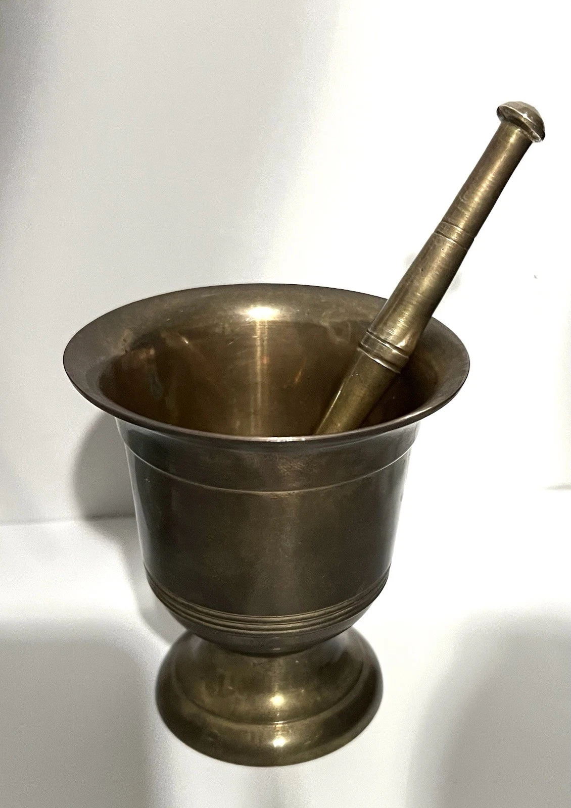 Vintage Brass Mortar and Pestle Apothecary Pharmacy Herb Grinder Decor
Opens in a new window or tab