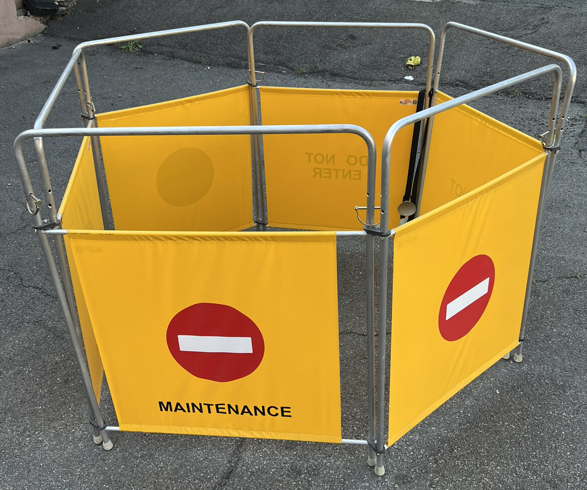 LUSTER ELEVATOR SAFETY BARRICADES EXPANDABLE SAFETY BARRICADE 6x 32”W X