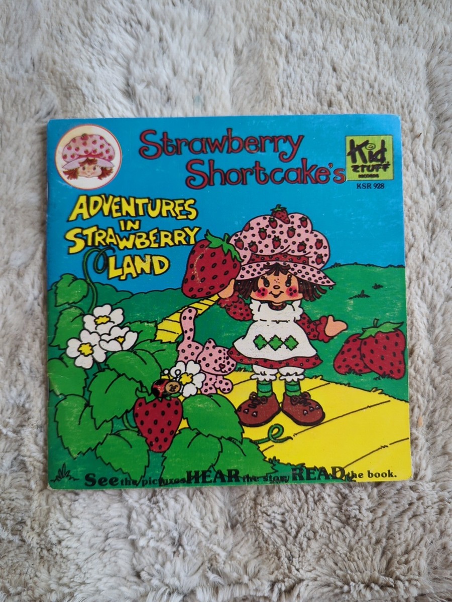 Strawberry Shortcake “Adventures in Strawberry Land” G1 Book & 33