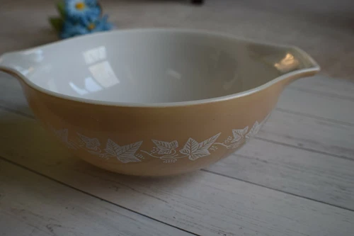 Vintage Pyrex Cinderella Mixing Bowl - Sandalwood Ivy/Leaf Tan Pattern