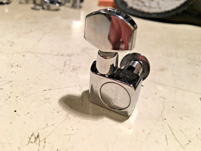 Single Chrome Fender Logo Tuner Strat Tele Stratocaster 2 Pin