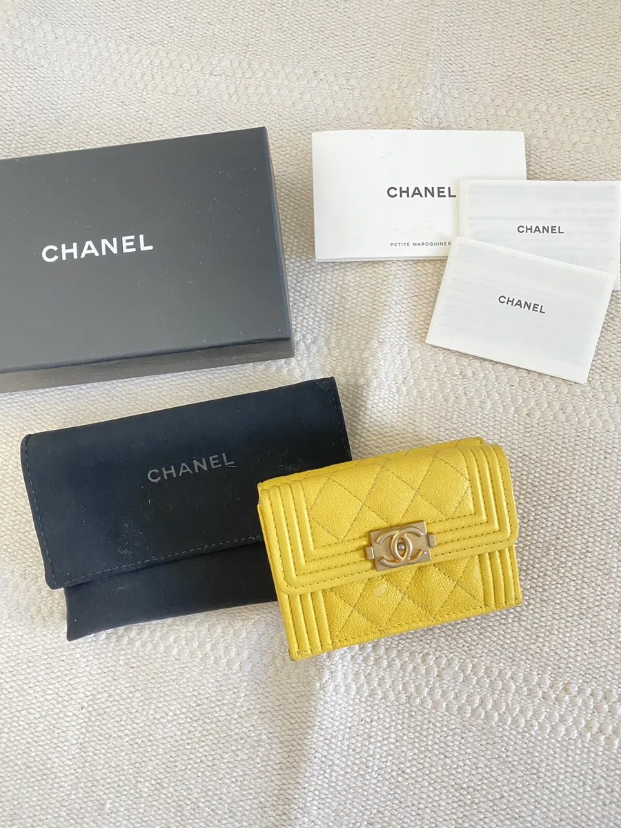 forståelse Blive skør Labe Boy Chanel Small Flap Wallet Yellow | eBay