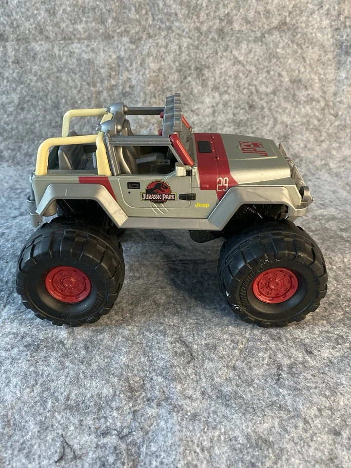 Matchbox Jurassic Park JP29 Jeep Wrangler Large Monster Truck Toy 2013 Mattel - Image 2 of 4