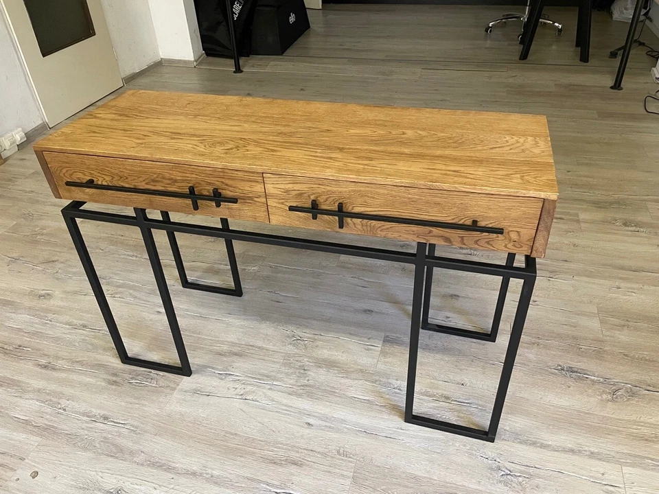Beautifully designed 2 drawers console table - Image 2 of 4