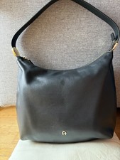 Aigner Schultertasche ROMA, Leder,   in Schwa...