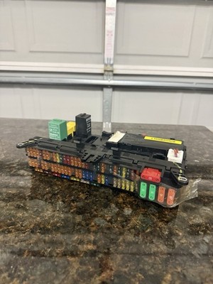 2000-2006 BMW E53 X5 DASH POWER DISTRIBUTION JUNCTION FUSE RELAY BOX MODULE OEM