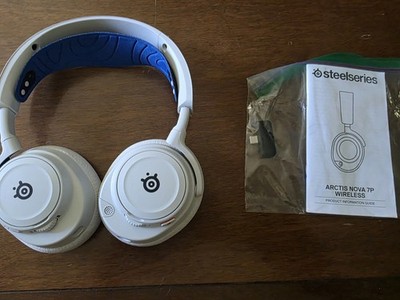 SteelSeries Arctis Nova 7P Wireless Headset White PS5 PS4 PC Excellent Condition