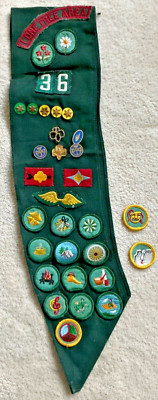 Vintage 1970s Girl Scout Cadette Sash Lone Tree Area 30 Merit Badges Pins Patch