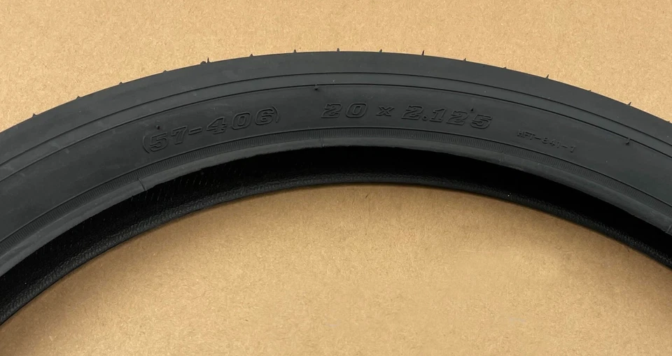 SCHWINN STINGRAY 20 X 1-3/4 S7 BRICK TIRE & 20 X 2.125 S2 SLICK TIRE W/TUBES. - Image 3 of 3