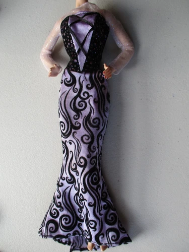 MATTEL BARBIE FASHION PURPLE & BLACK HALLOWEEN GLOW DRESS TB-31