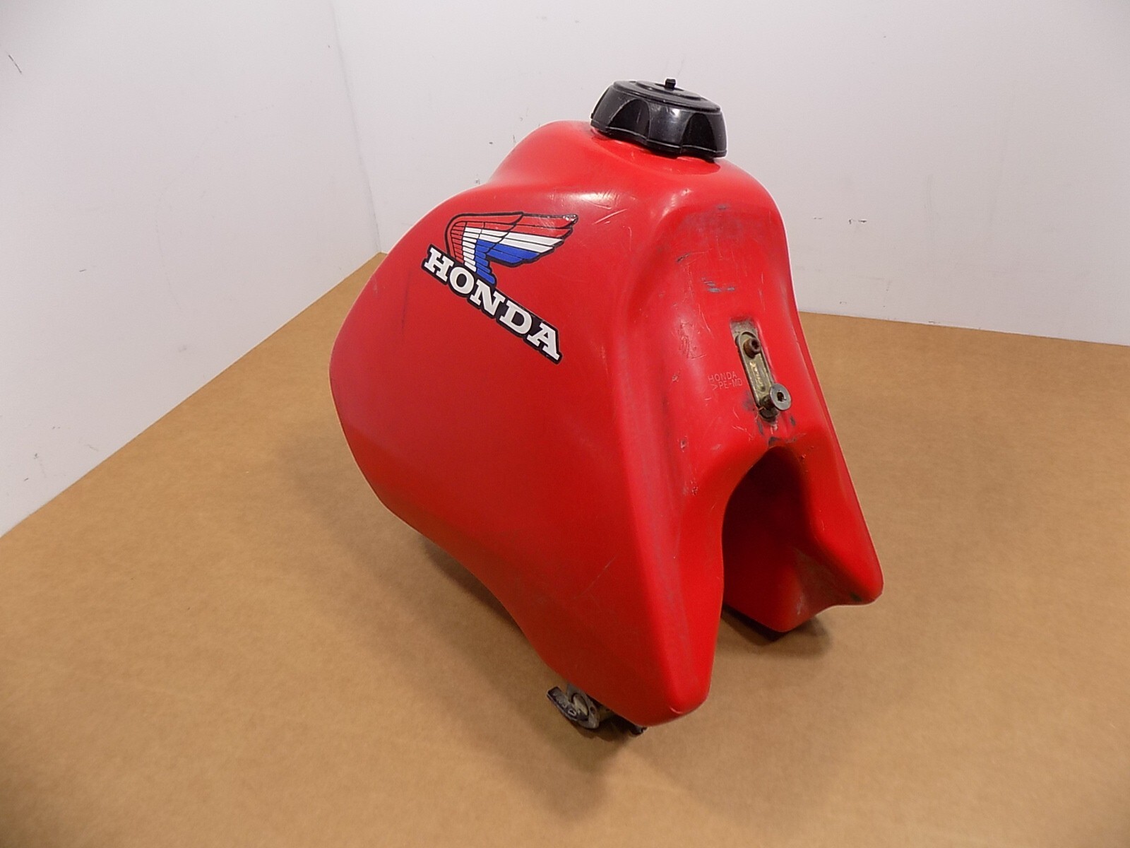 2001 9604 Honda XR400R XR400 R / Nice Original OEM GAS FUEL TANK WITH