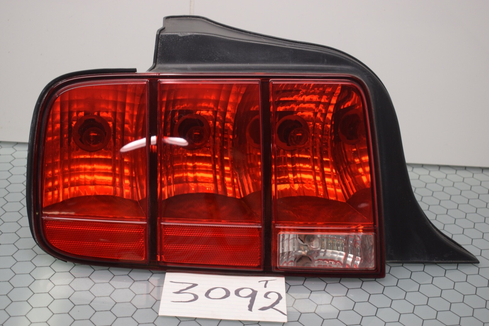 05 06 07 08 09 Ford Mustang DRIVER Side Tail Light Used Rear Lamp #3092-T