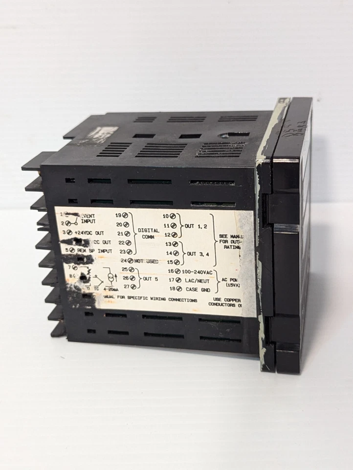 Módulo de montaje en panel controlador de temperatura digital Chromalox 2104-AO100 Foto 2 de 4