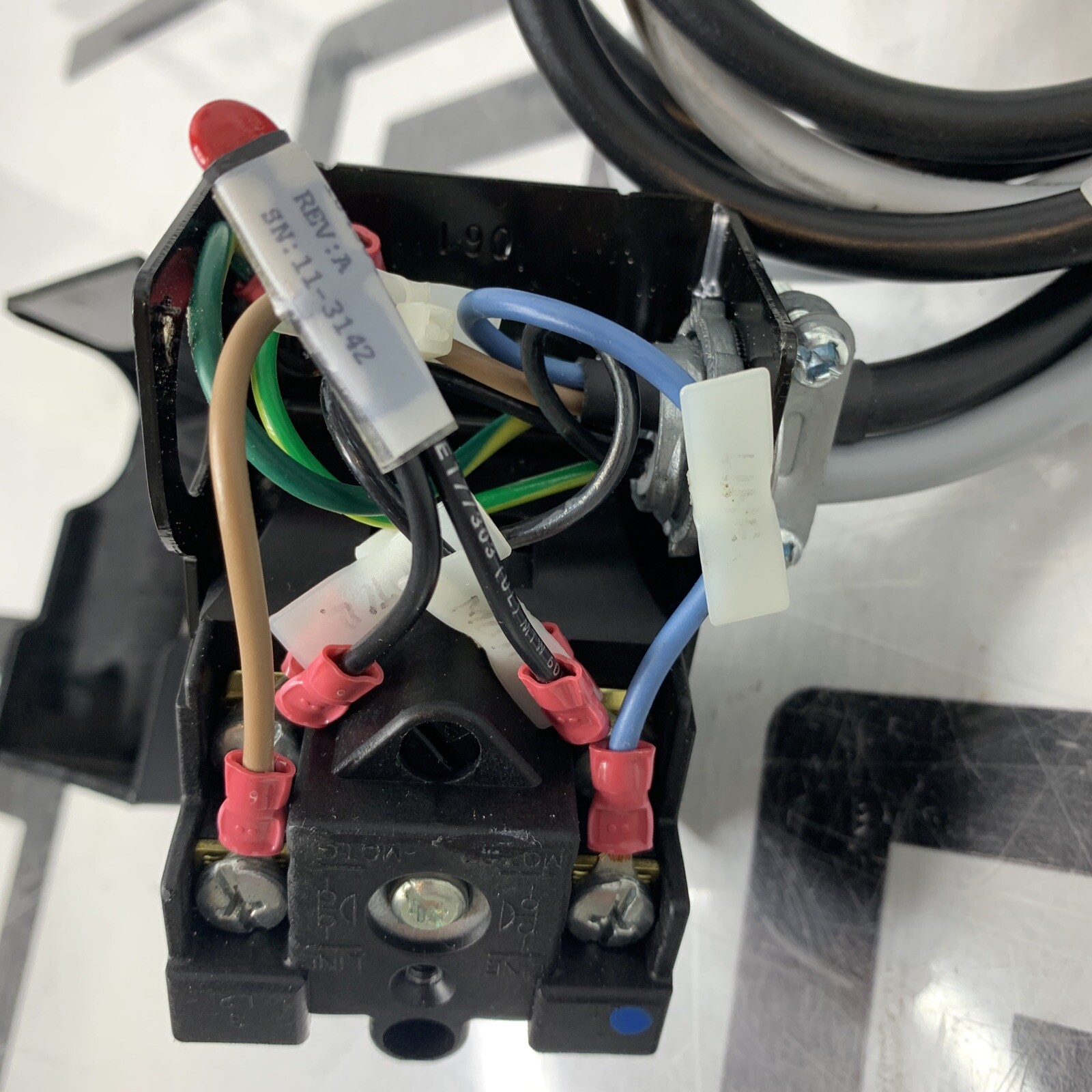 Hubbell 69JF6Z608 Furnas Air Compressor Pressure Switch Control Valve