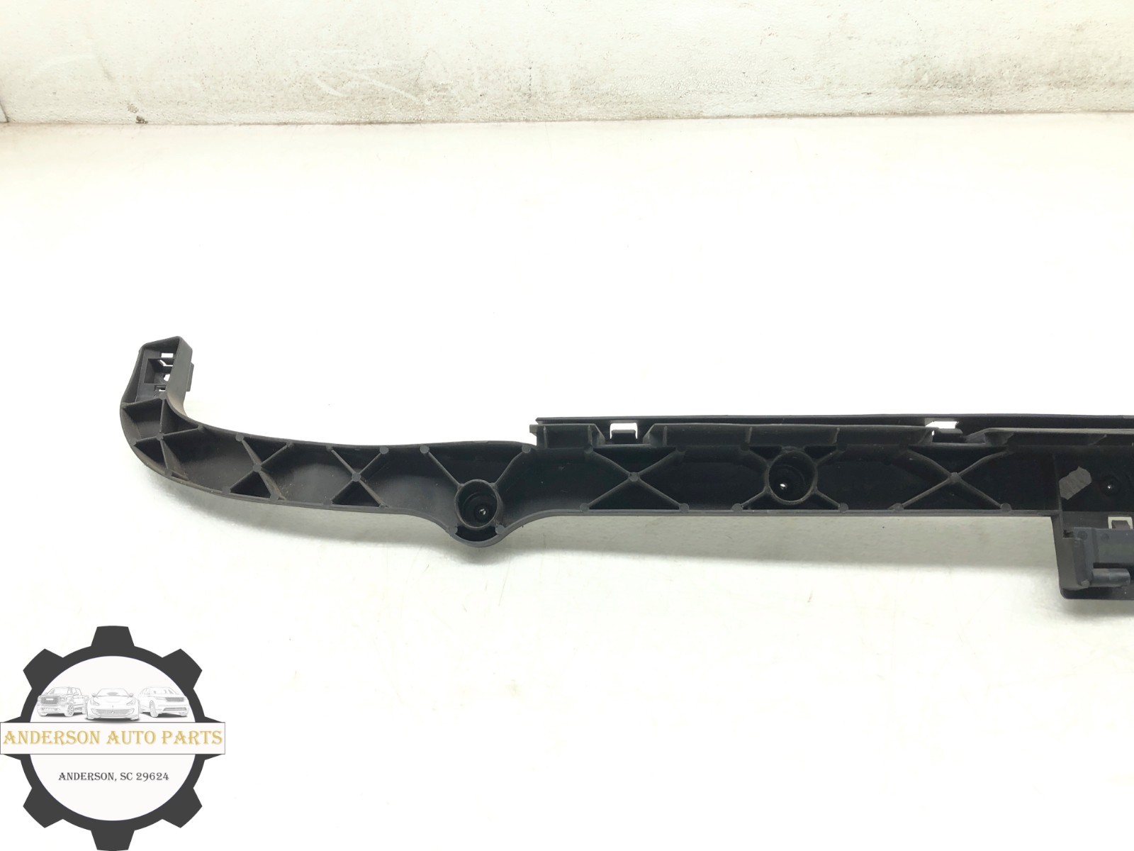 2014-2019 MASERATI GHIBLI REAR BUMPER UPPER CENTER MOUNT BRACKET OEM