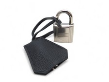 NEUF TIRETTE AVEC CLOCHETTE HERMES BIRKIN HAUT A COURROIE GRAINE NOIR CADENAS