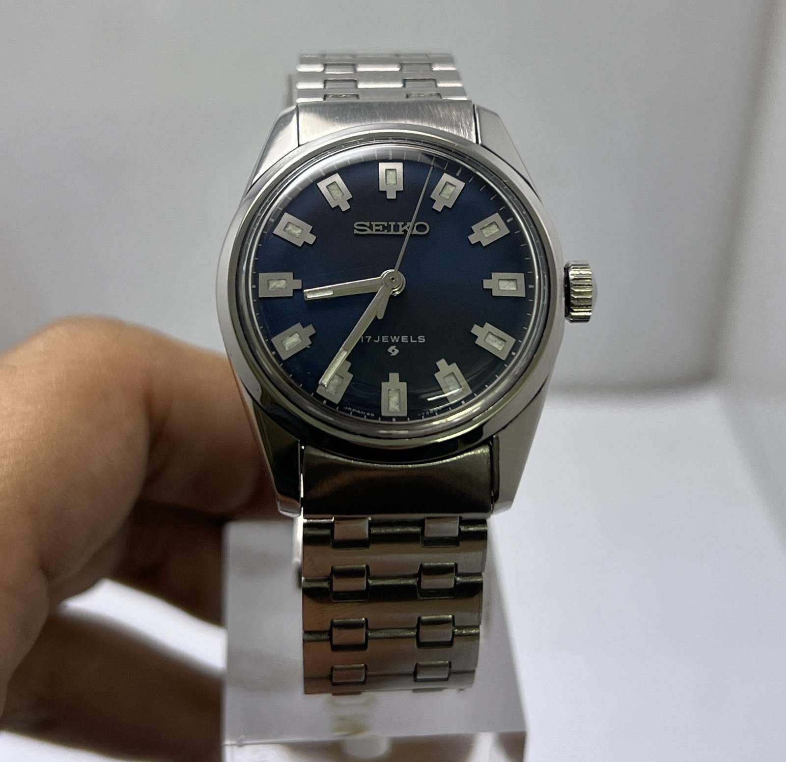 Vintage Seiko 66-7970 "Baby King Seiko" Manual Winding 17 Jewels Unisex Watch