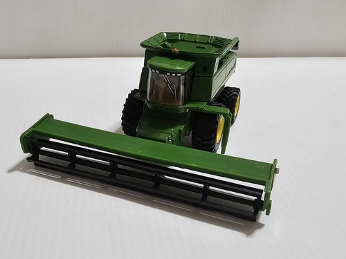ERTL 1/64 John Deere 9750 STS Combine With 12 Row Corn Head & Grain Head Diecast - Bild 13 von 16