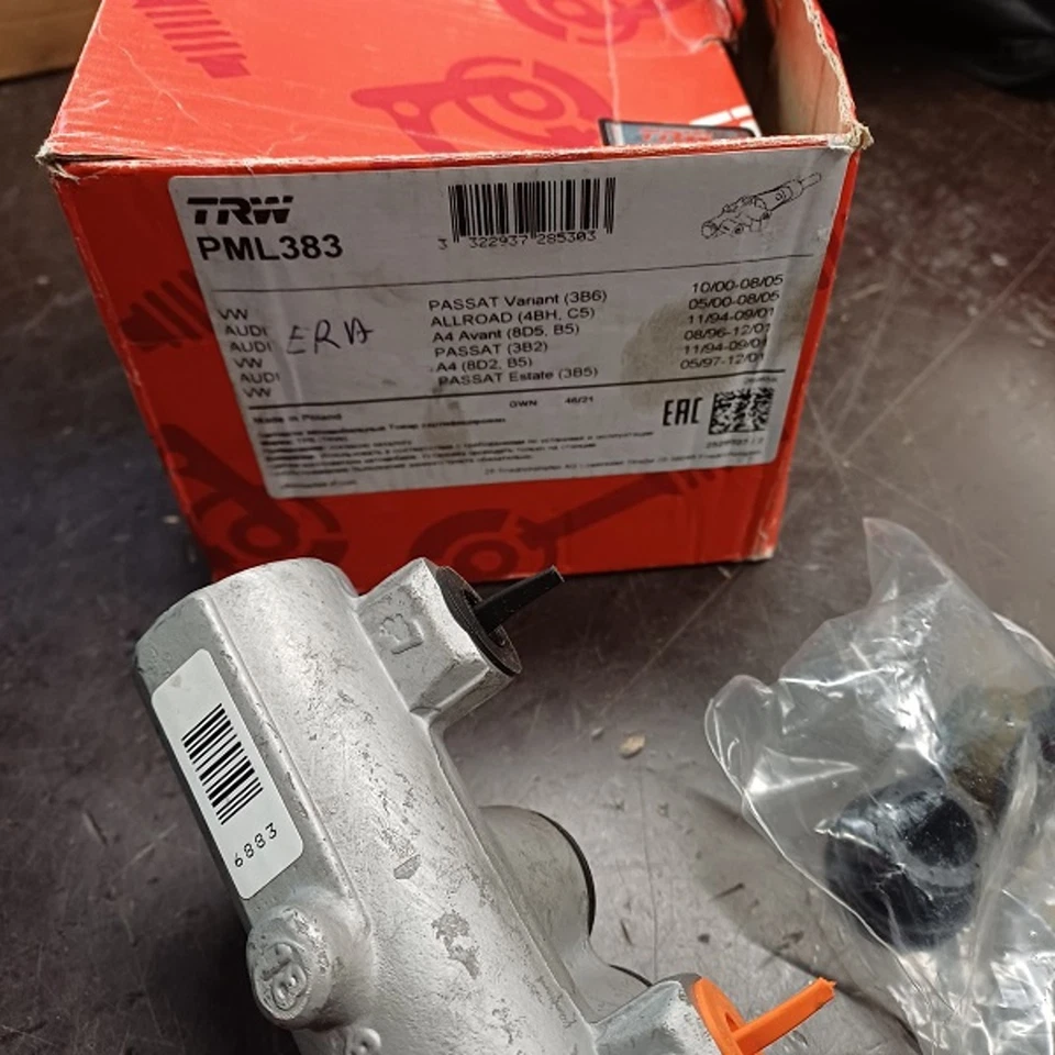 Cilindro de freno principal TRW PML383 para VW PASSAT B5 3B2 Variant 3B5 3B3 3B6 20V TDI - Imagen 3 de 4