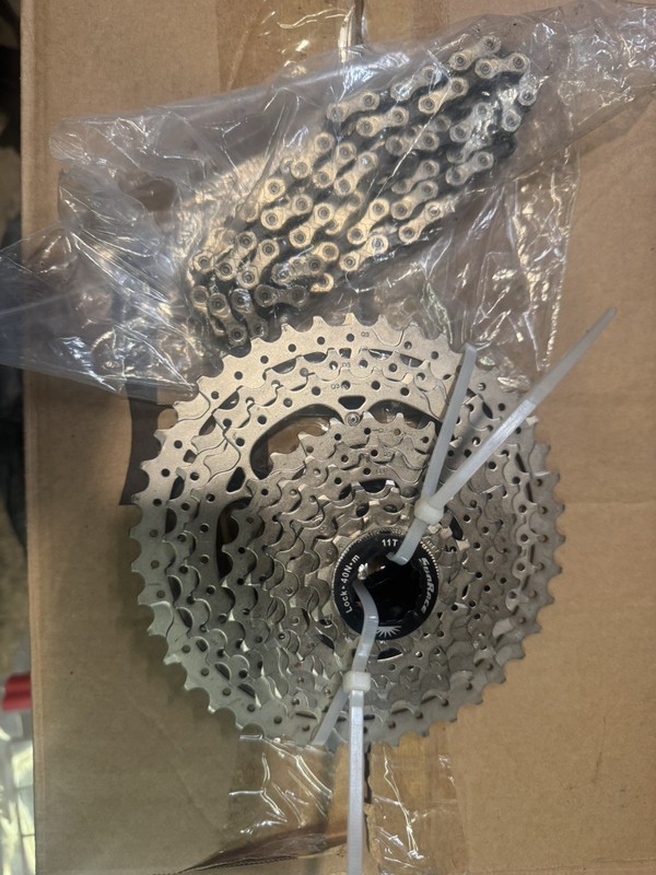 SUNRACE 10 MTB Bike Cassette 11-42 Sprocket and chain
