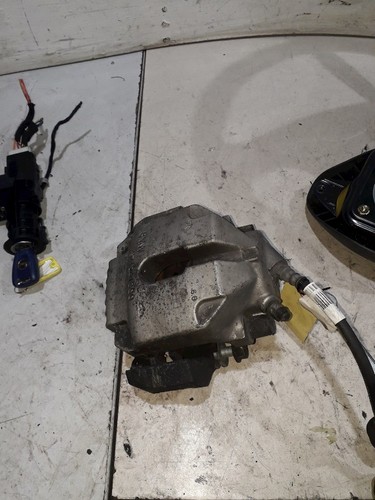 BREMSSATTEL RECHTS VORNE BMW 3 serie (E90) 2006 6778146