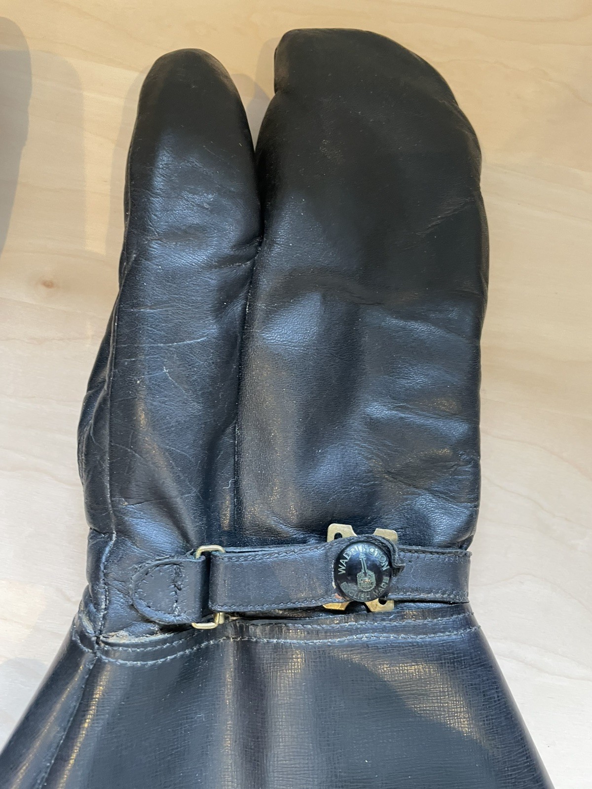 Vintage Waddingtons Black Leather Hide Gauntlet G… - image 4