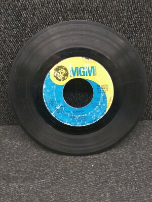 C.W. McCall    Convoy 7  Vinyl 45 RPM MGM Records