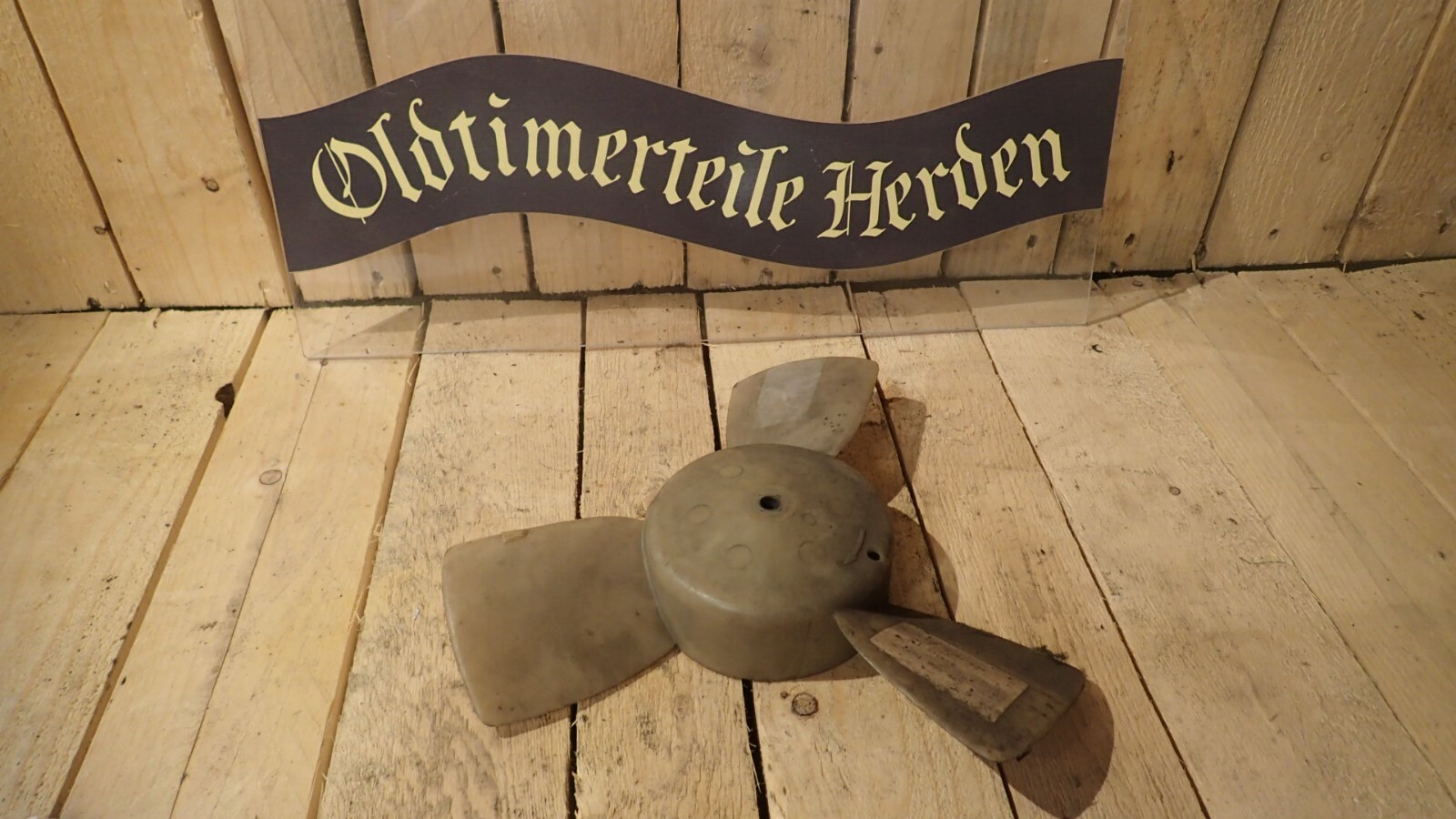 Audi 100 C2 / Audi 200 / Audi 80 neues Lüferrad VW Nr. 251959465  