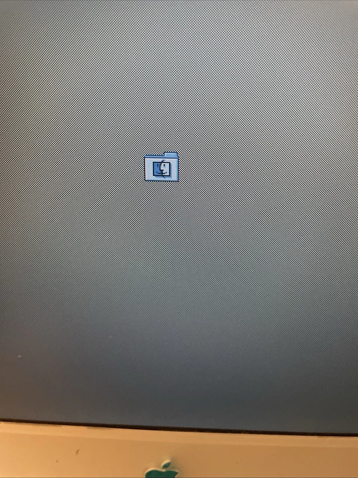 Apple g3 blueberry Clamshell iBook 300 Mghz 3 Gb Hd 196 Mb Ram - Image 2 of 4