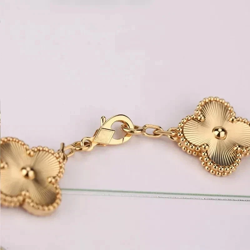 Brazalete para mujer con flor de moissanita real de 1,24 quilates enchapado en oro amarillo de 14 quilates de 7" pulgadas Foto 4 de 4