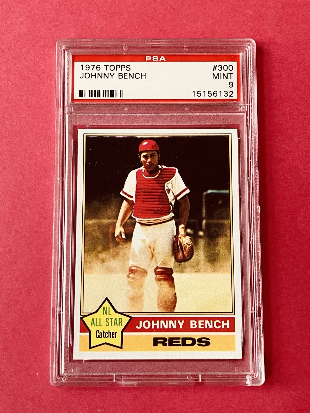 1976 Topps #300 JOHNNY BENCH Cincinnati Reds PSA 9 MT Centered
