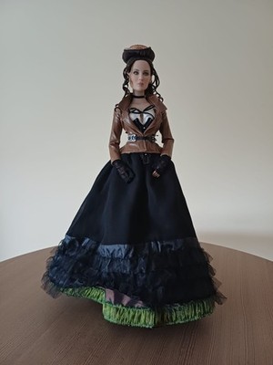  Robert Tonner Puppe - Lilah, Jonah Hex - Megan Fox