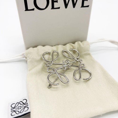 LOEWE Anagram Silver Brooch Pin Unused Logo Jewelry Gift Box