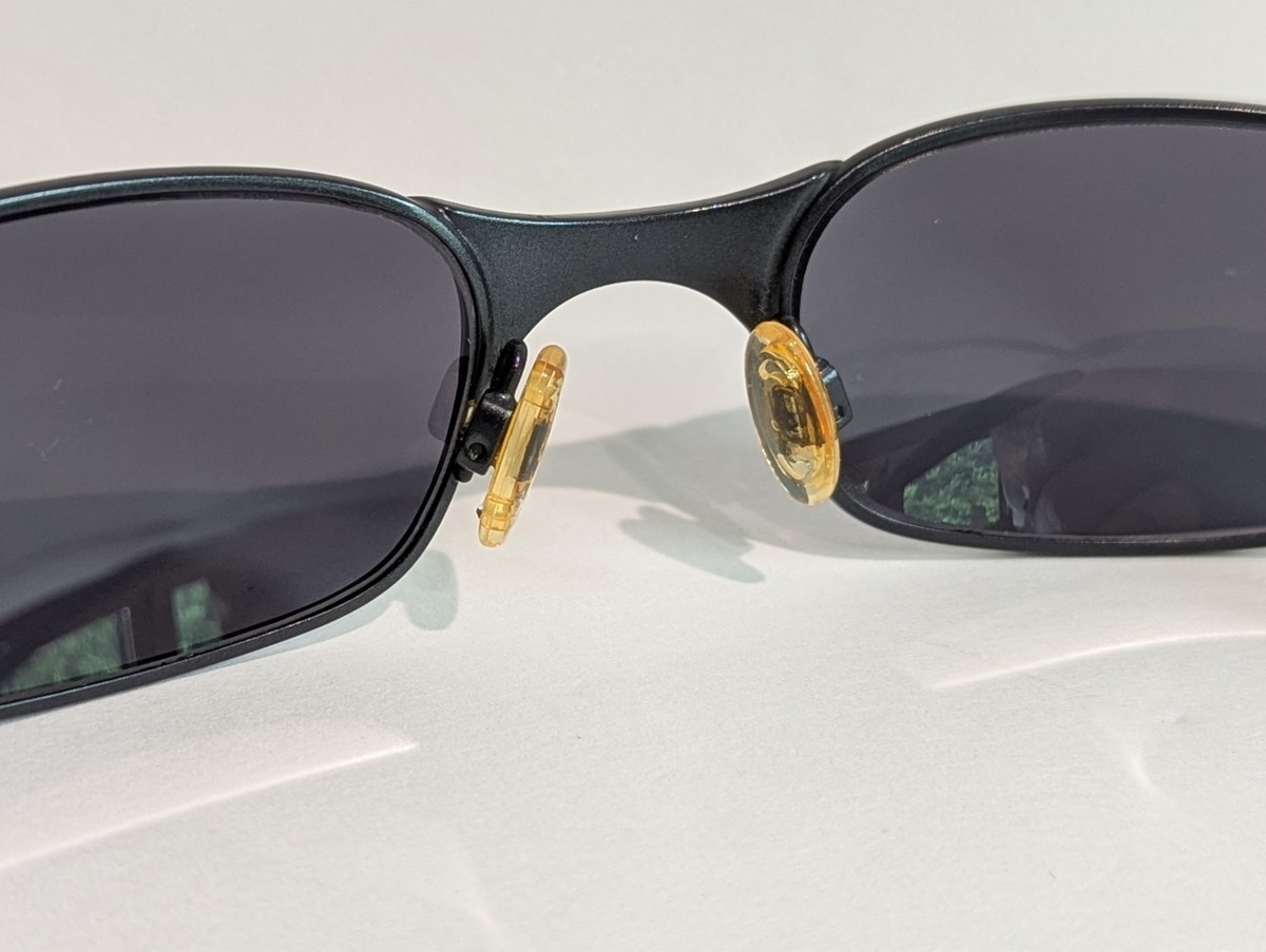 Oakley Vintage Square Wire 2.0 Dark Frame / Black Iridium Lens