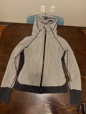 Lululemon Scuba Hoodie Stretch Charcoal Cream Stripe Size 8 Sleeve Finger Slit