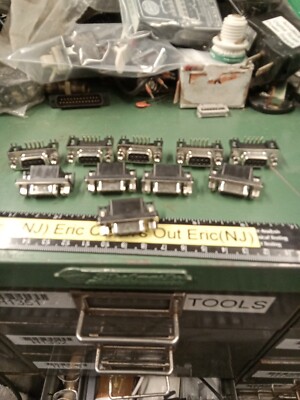 DB9 D-SUB 9 PIN FEMALE Through Hole Right Angle 90 deg CONNECTOR NEW Lot of 10