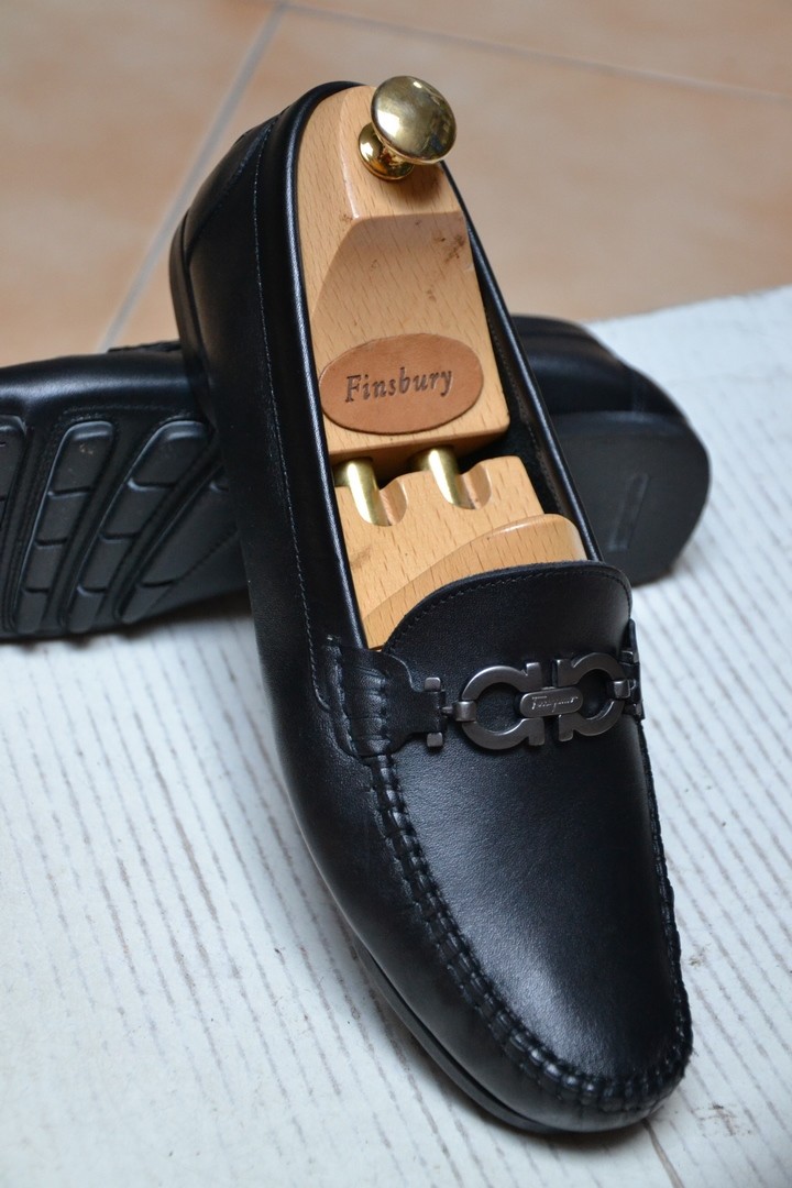 Schuhe SALVATORE FERRAGAMO N.40 UK6,5 Made in ITALY HANDMADE Loafers Nere Schuhe SALVATORE FERRAGAMO N.40 UK6,5 Made in ITALY HANDMADE Loafers Nere