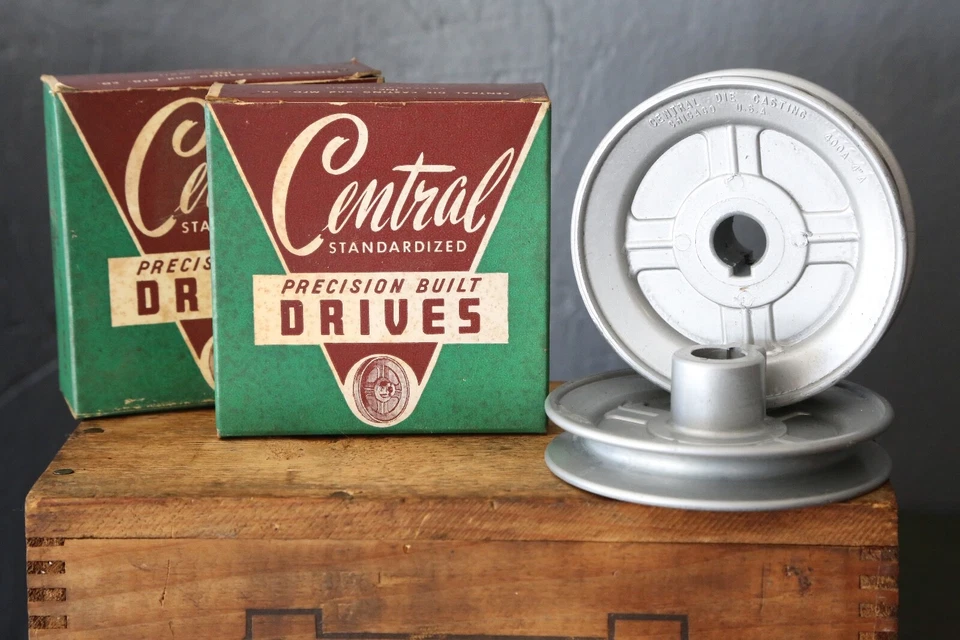 Sierra de cinta de fundición a presión central máquina de torno de polea de 4" herramientas de precisión lote de 2 Foto 2 de 4