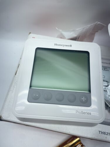 NEW HONEYWELL HOME T6 PRO THERMOSTAT PROGRAMMABLE  HVAC TH6220U2000 - Picture 1 of 9