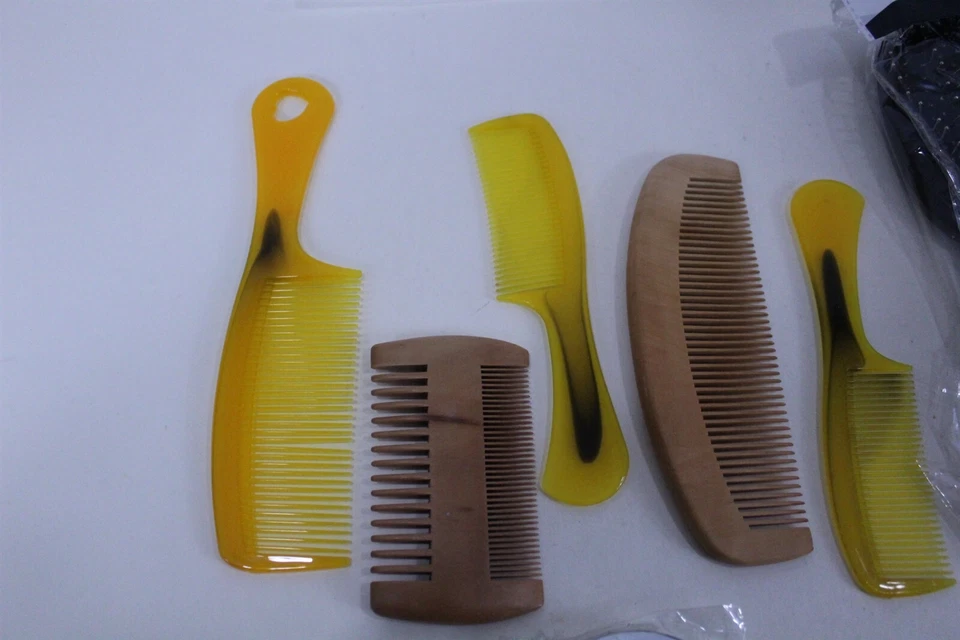 Lote de 7 piezas para el cuidado del cabello de belleza con compacto facetado, 5 peines, cepillo Foto 2 de 4