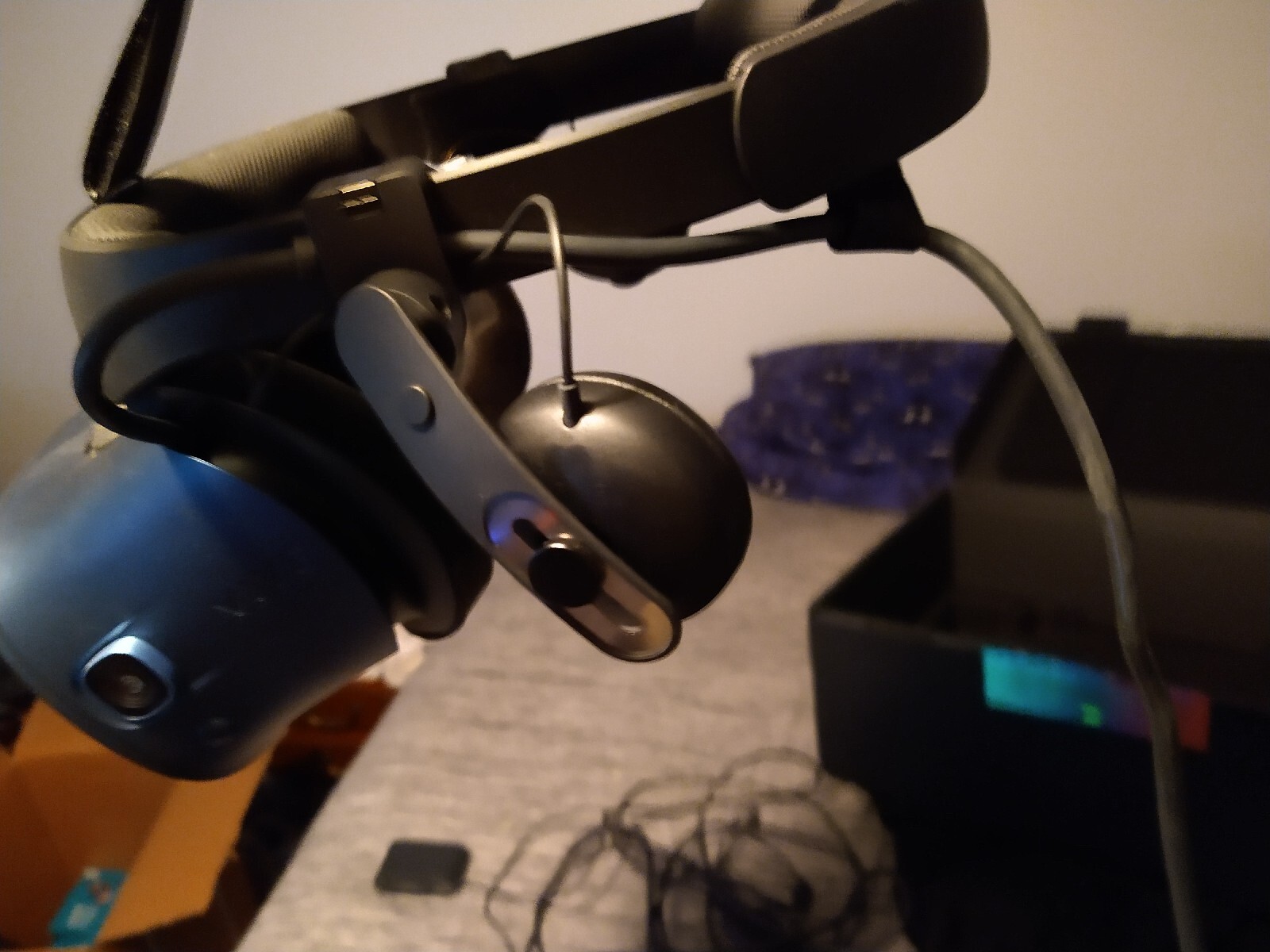 HTC Vive Cosmos Full Kit With Cables And Controllers 821793052034 eBay