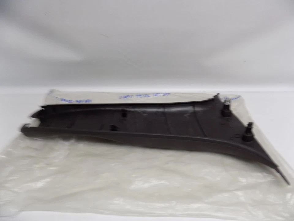 Nuevo OEM 2005-2007 Ford Focus Panel Interior Moldura Cubierta Moldura Nuevo de Lote Antiguo Foto 2 de 3