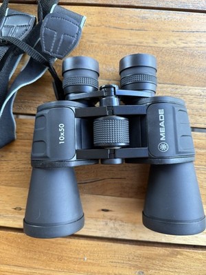 Meade Fernglas 10x50 mit Tasche