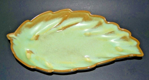 Frankoma 226 Leaf Dish Vintage Pottery Prairie Green Leaf-Shaped Piece 12"