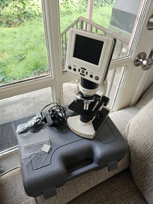 Motic Ecoline Advanced Digital Microscope Nice Lenses, Camera, 3.5'' LCD Screen