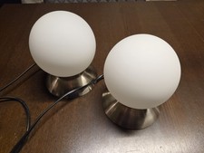 2 nachttischlampen