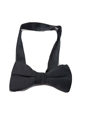 Boys Graphite Patterened Pre-tied Adjustable Bow Tie. Windsor Style
