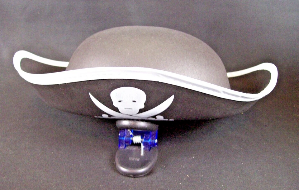 Child Pirate Hat & Sword Party Set of 8 - Image 2 of 4