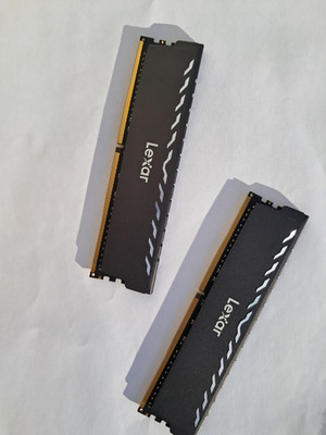 Lexar DDR4 SDRAM 32GB Kit (2x16GB) DDR4-3200 PC4-25600 UDIMM 288-Pin