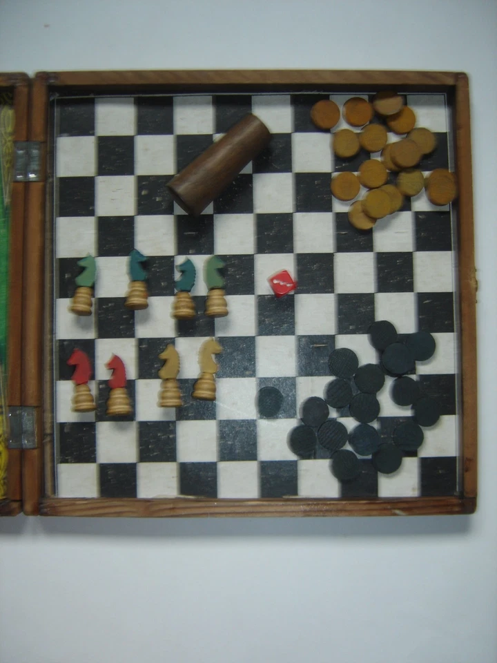 ancien coffret de jeux:jeu de l'oie (dessin de B.Rabier),dame,jacquet,backgammon - Photo 4/4